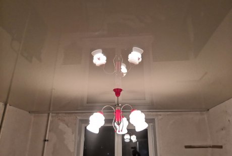 Натяжные потолки в квартиру